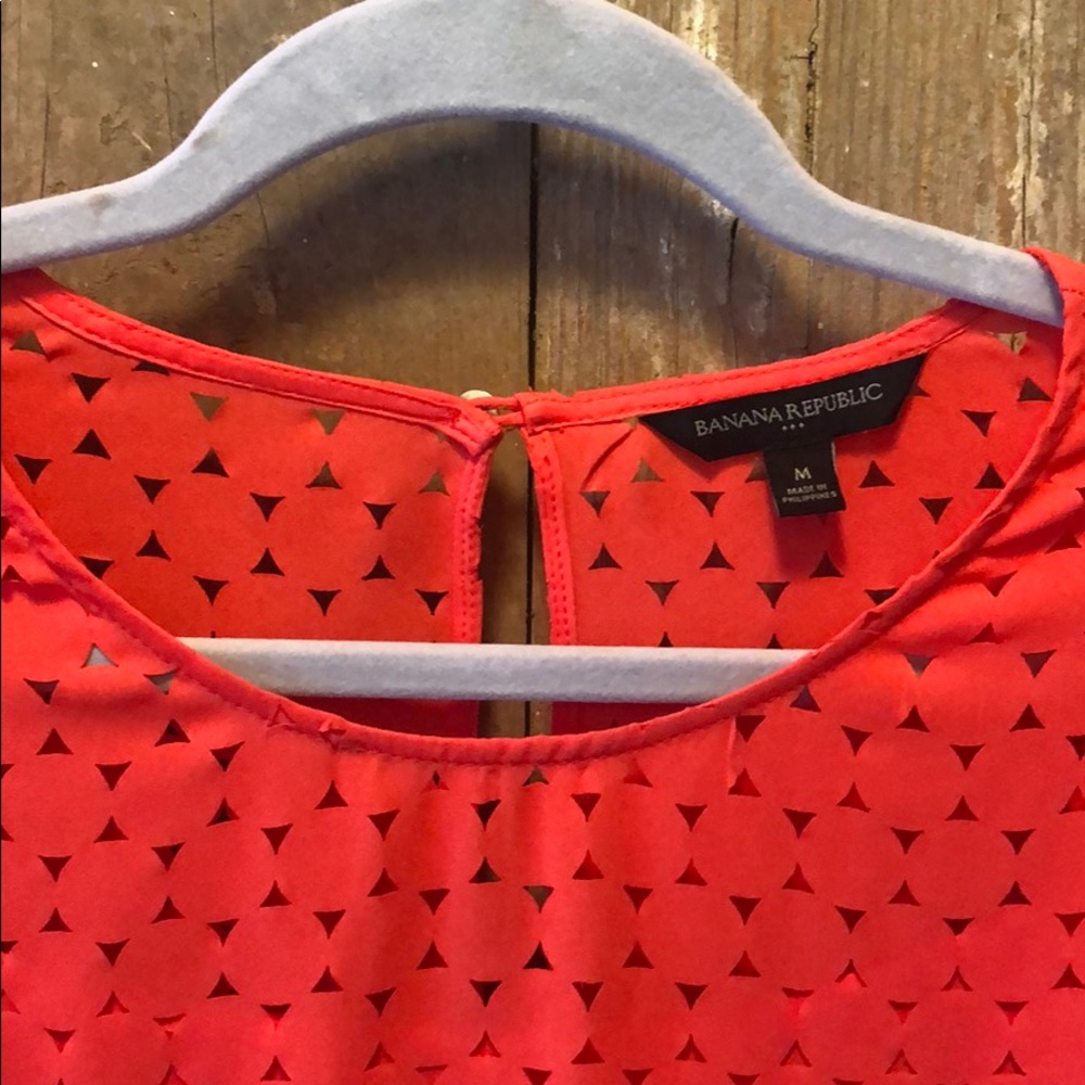 Gorgeous Banana Republic ladies blouse. - Picture 2 of 4